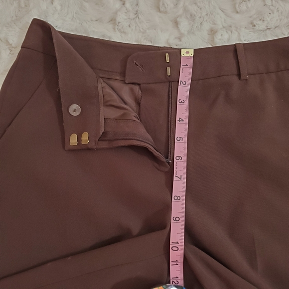 KENNETH COLE REACTION brown cuffed dressy Shorts Sz. 8 - Picture 9 of 9